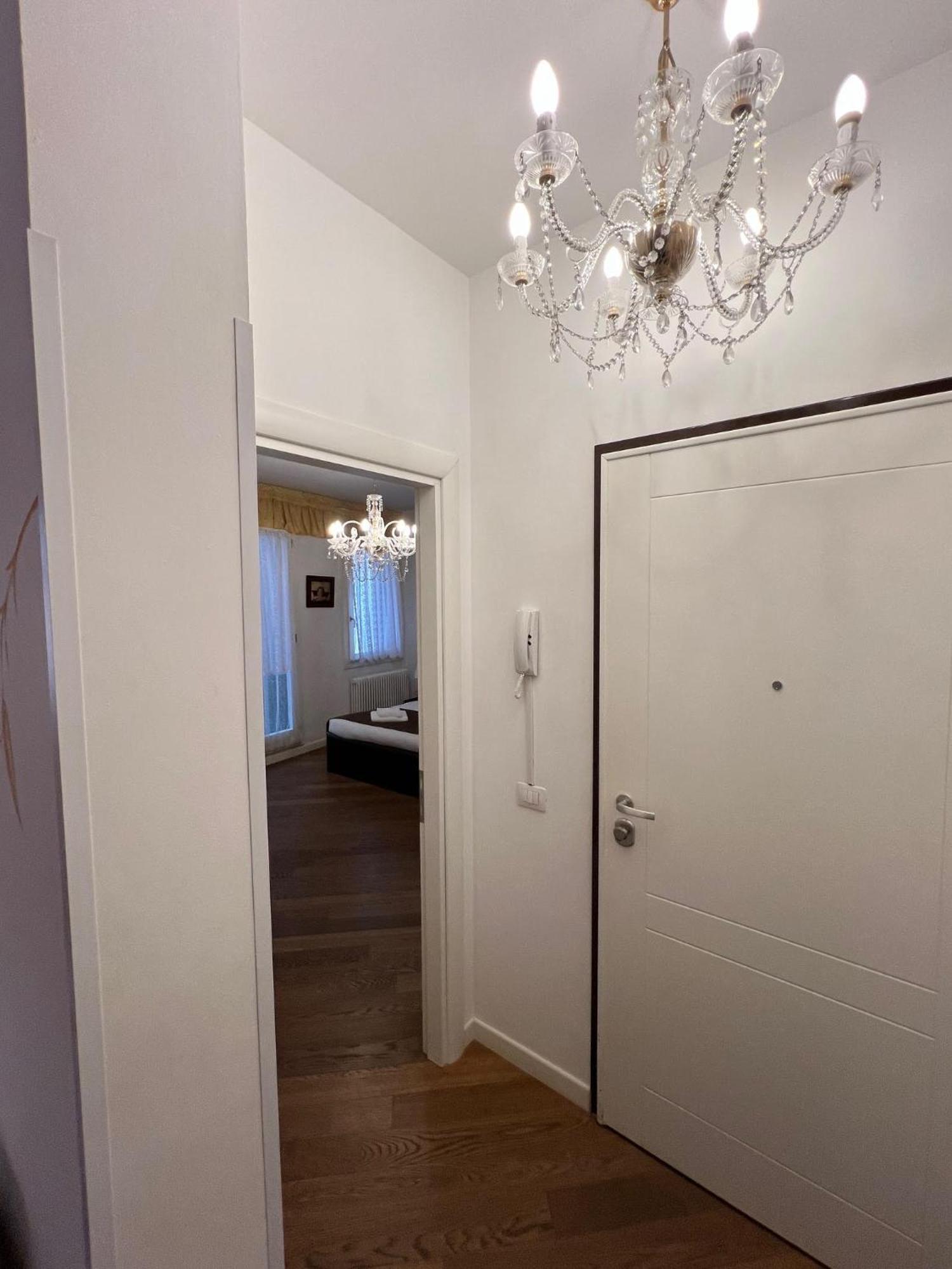 Casabella Apartment Venesia Bagian luar foto