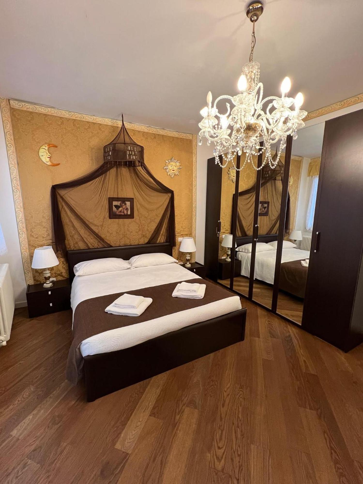 Casabella Apartment Venesia Bagian luar foto
